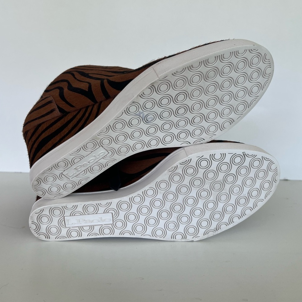 Linea Paolo Felicia III Wedge Sneaker, Caramel/Black Tiger Stripe Calf Hair, 7.5 - Picture 9 of 11